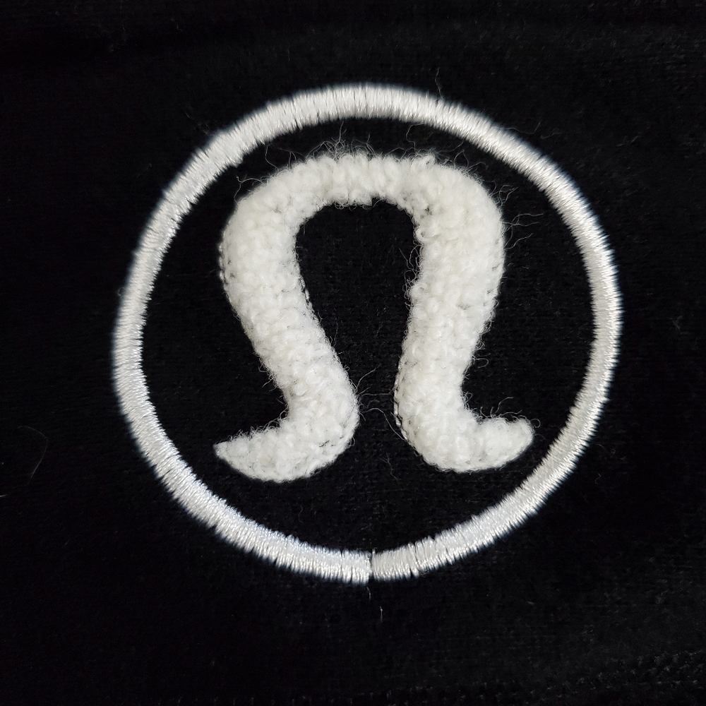 ❌sold❌Lululemon Scuba Hoodie in Black - Picture 4 of 8